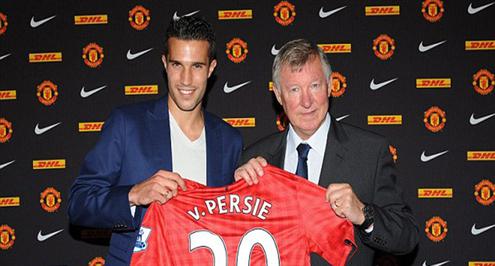 قميص فان بيرسي يتصدر قائمة الأكثر مبيعاً فى العالم 